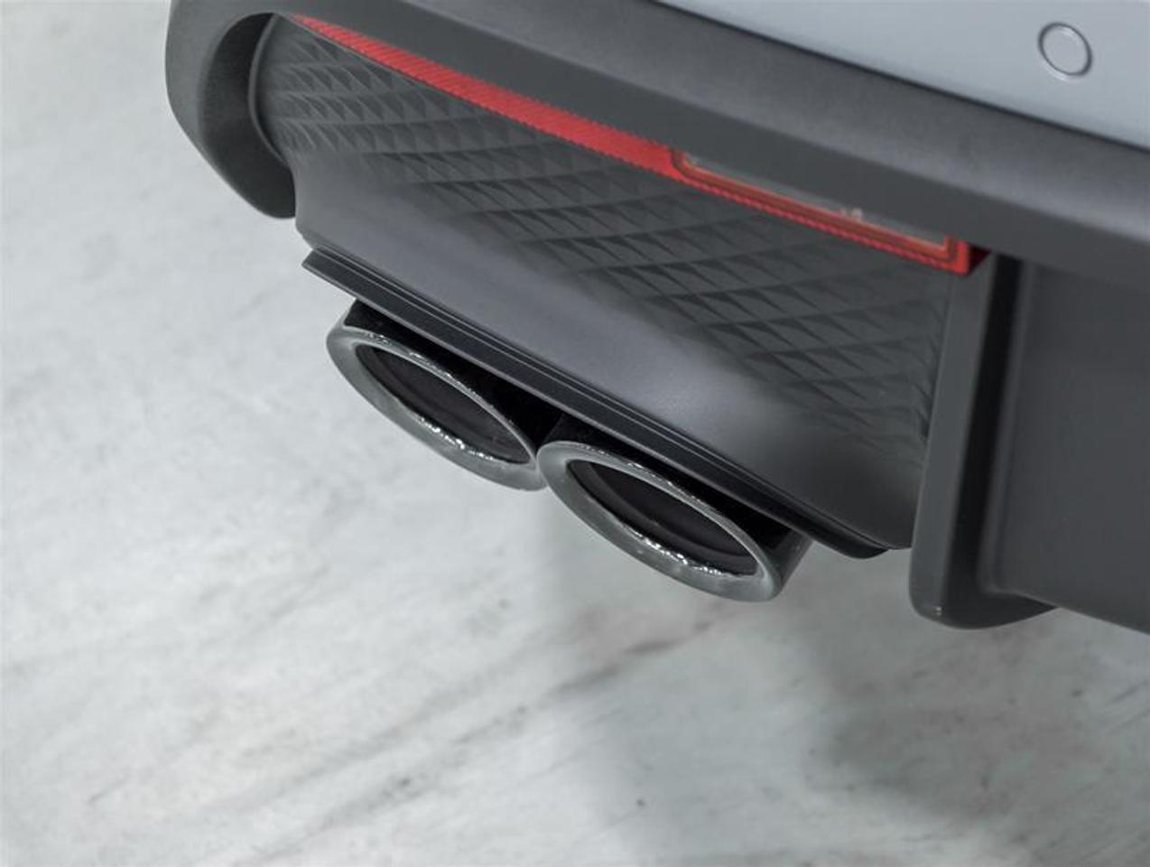 2026 Porsche Macan  Photo