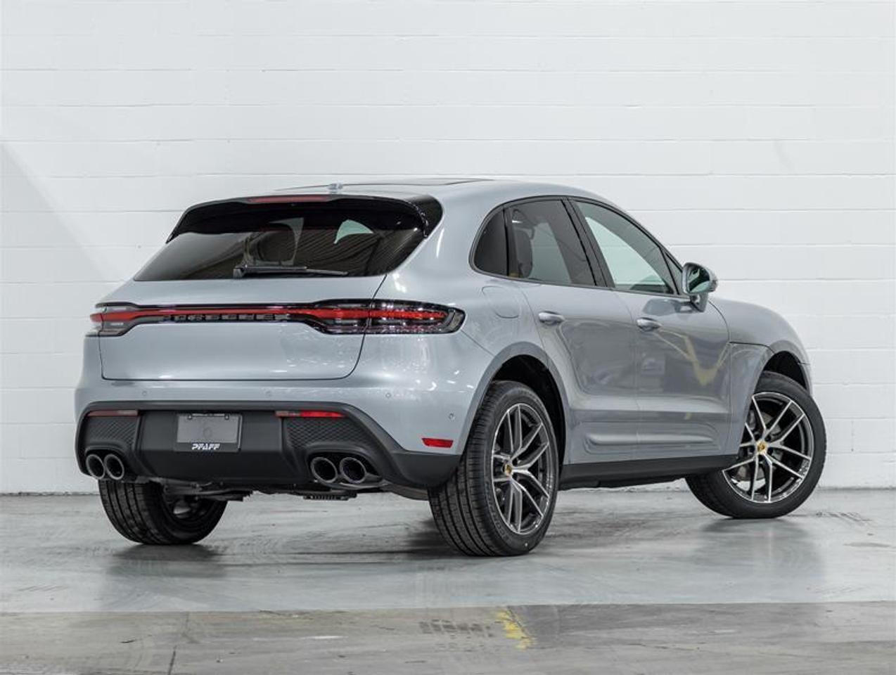 2026 Porsche Macan  Photo