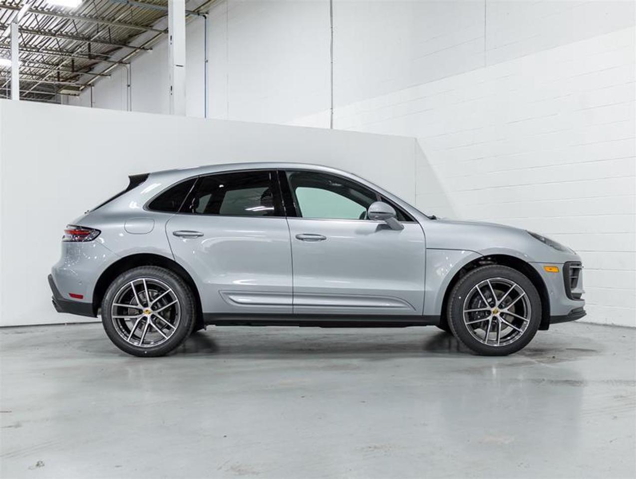 2026 Porsche Macan  Photo