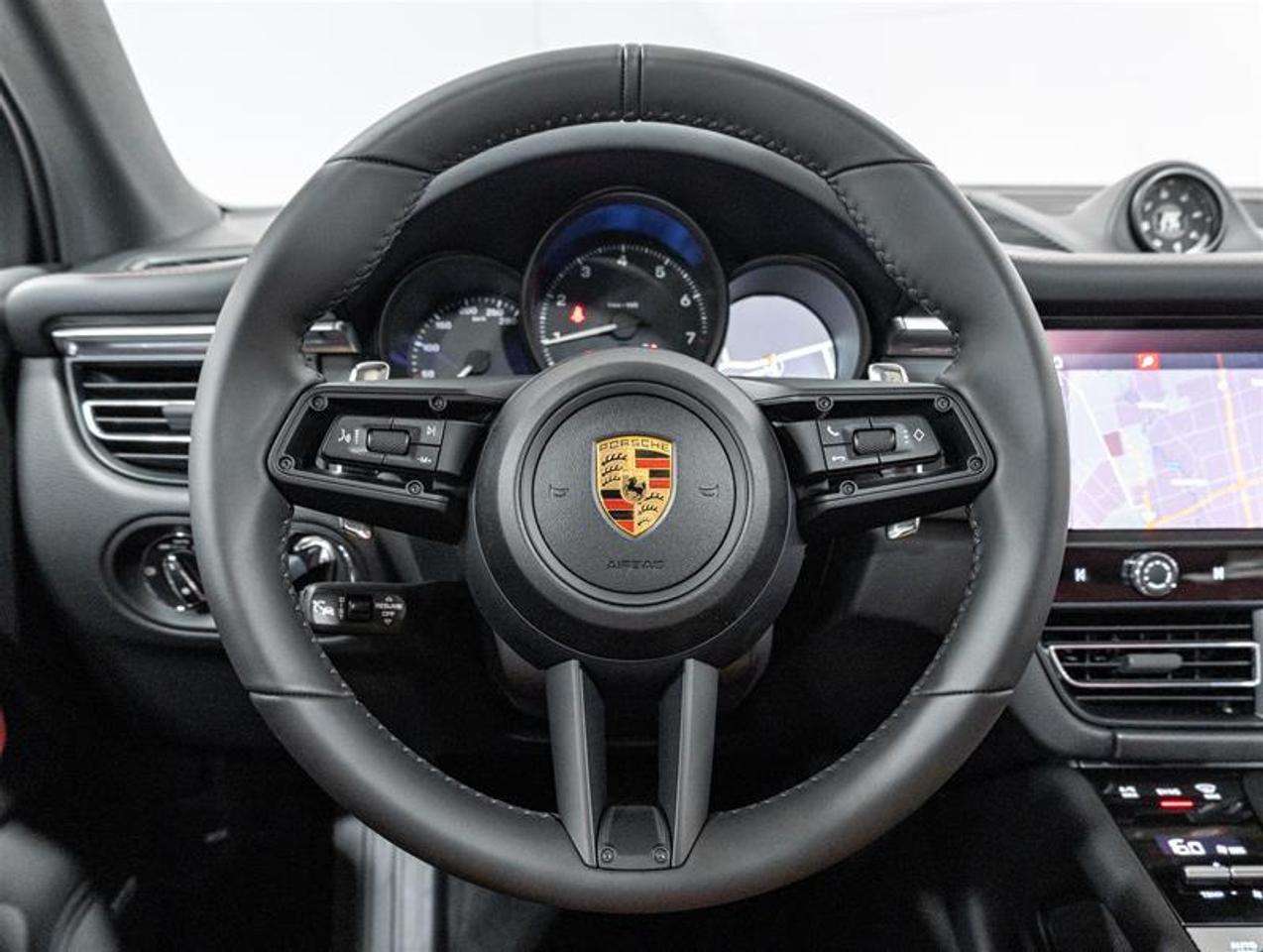 2026 Porsche Macan  Photo
