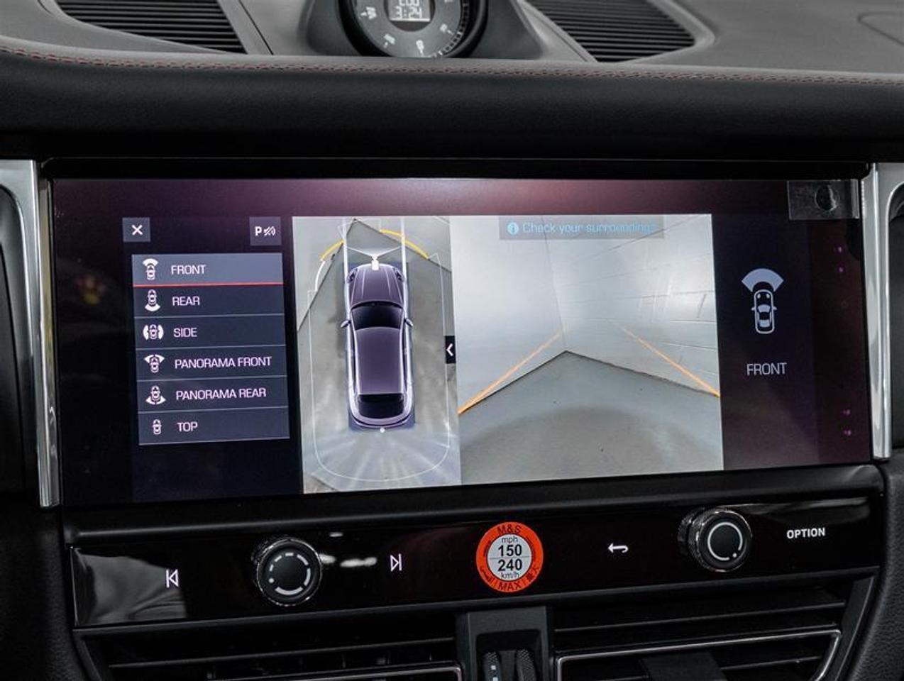 2026 Porsche Macan  Photo