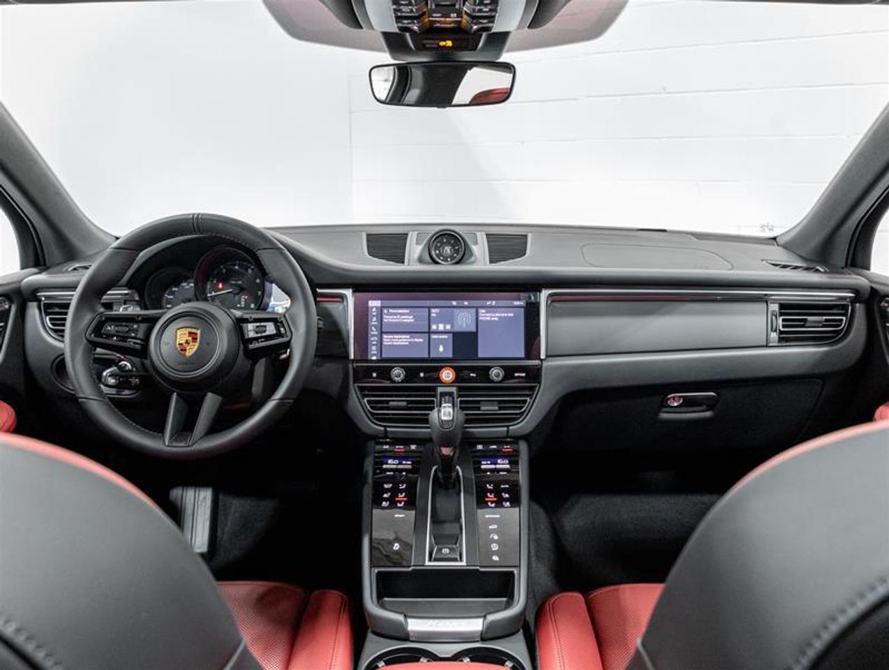 2026 Porsche Macan  Photo