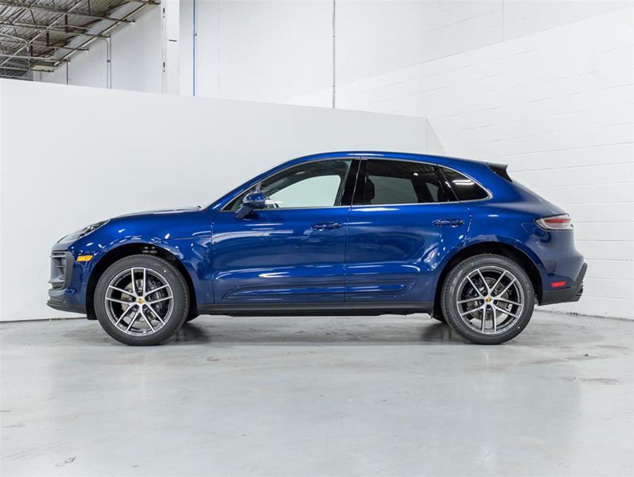 2026 Porsche Macan  Photo2