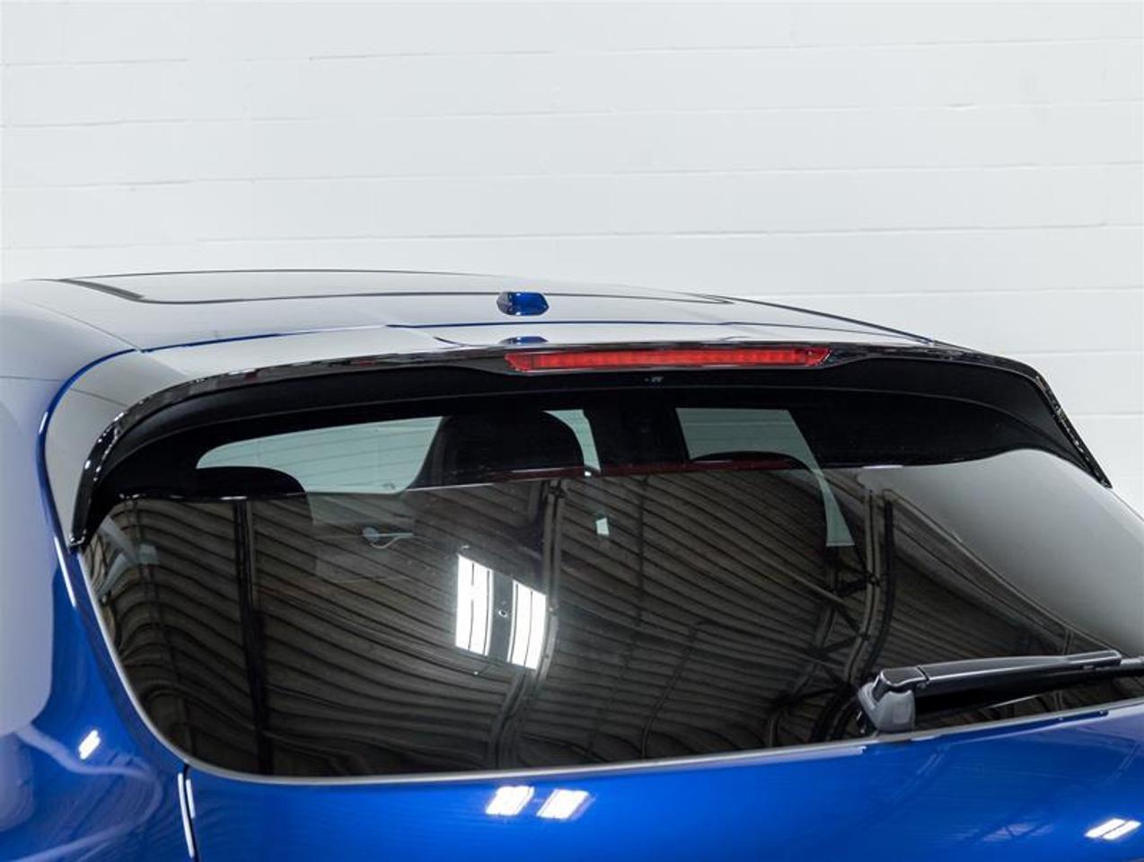 2026 Porsche Macan  Photo