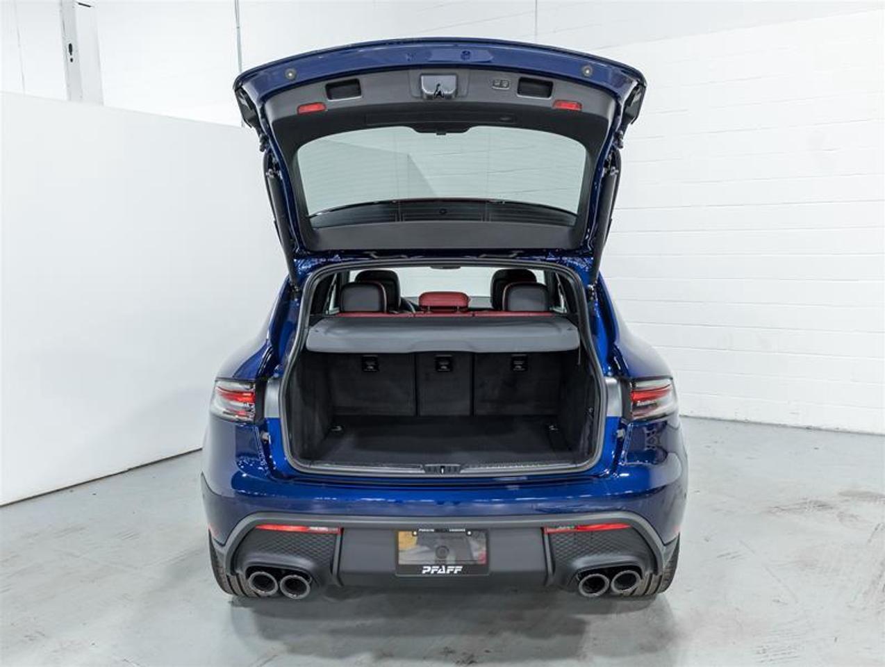 2026 Porsche Macan  Photo