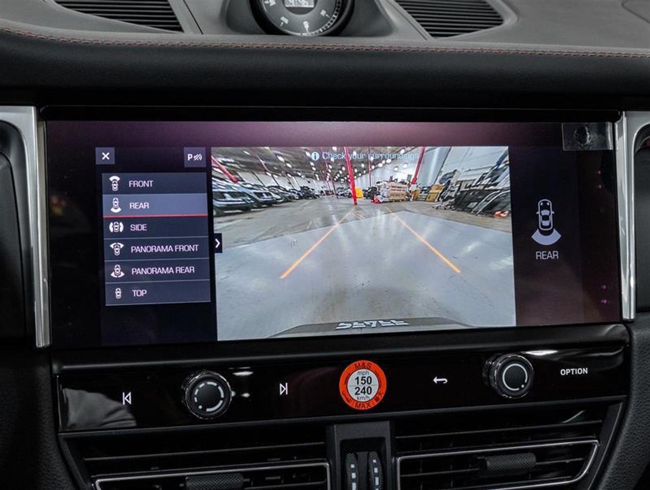 2026 Porsche Macan  Photo