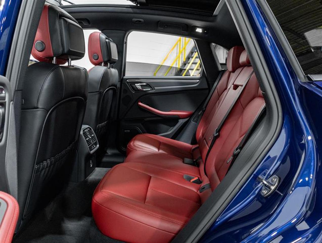 2026 Porsche Macan  Photo
