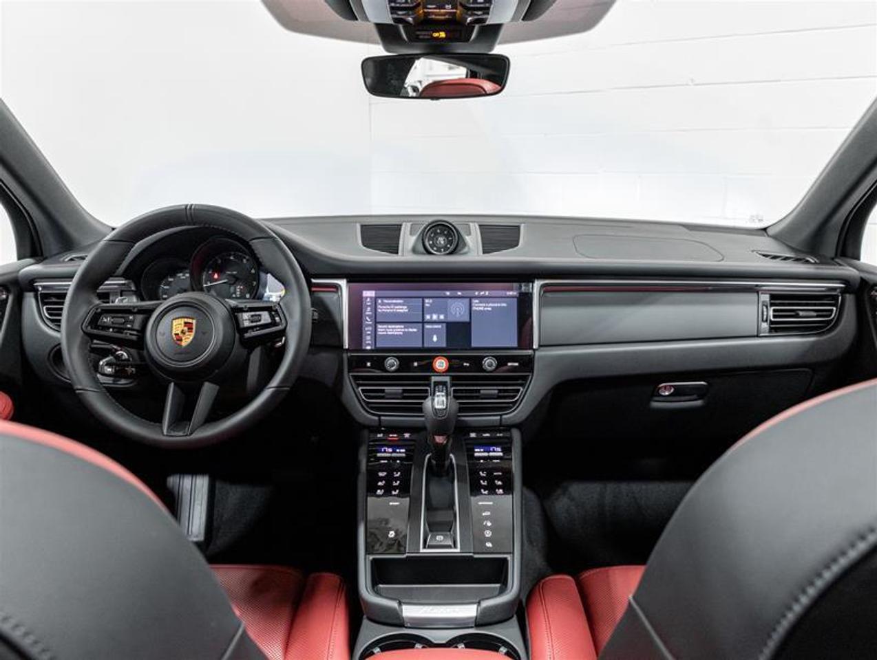 2026 Porsche Macan  Photo