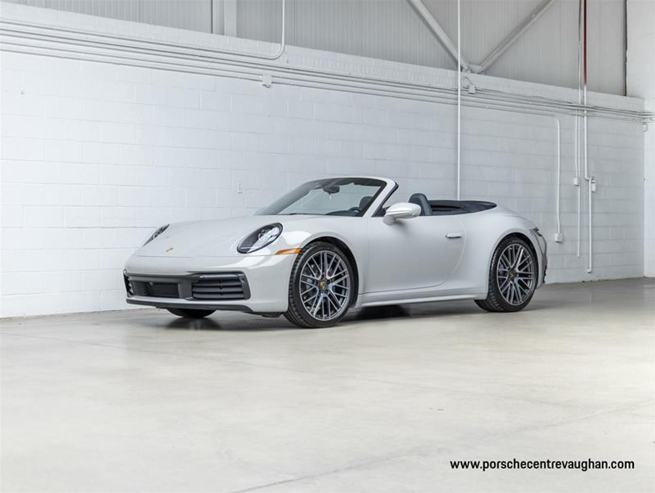 2023 Porsche 911  Photo0