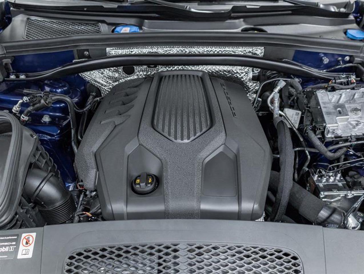 2026 Porsche Macan  Photo