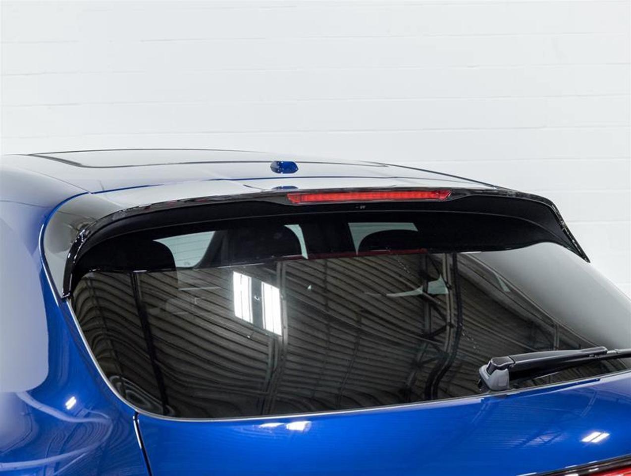2026 Porsche Macan  Photo