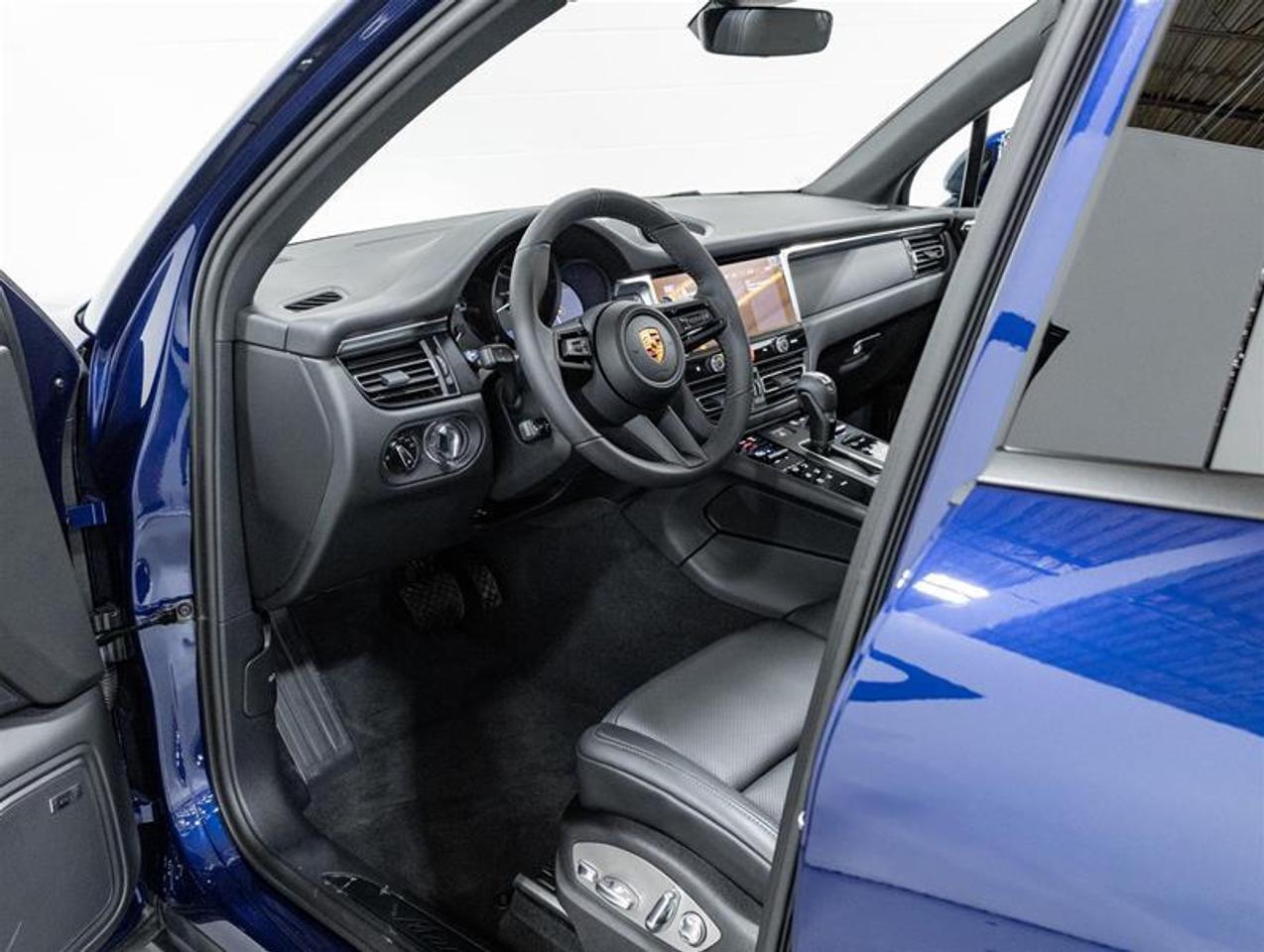2026 Porsche Macan  Photo
