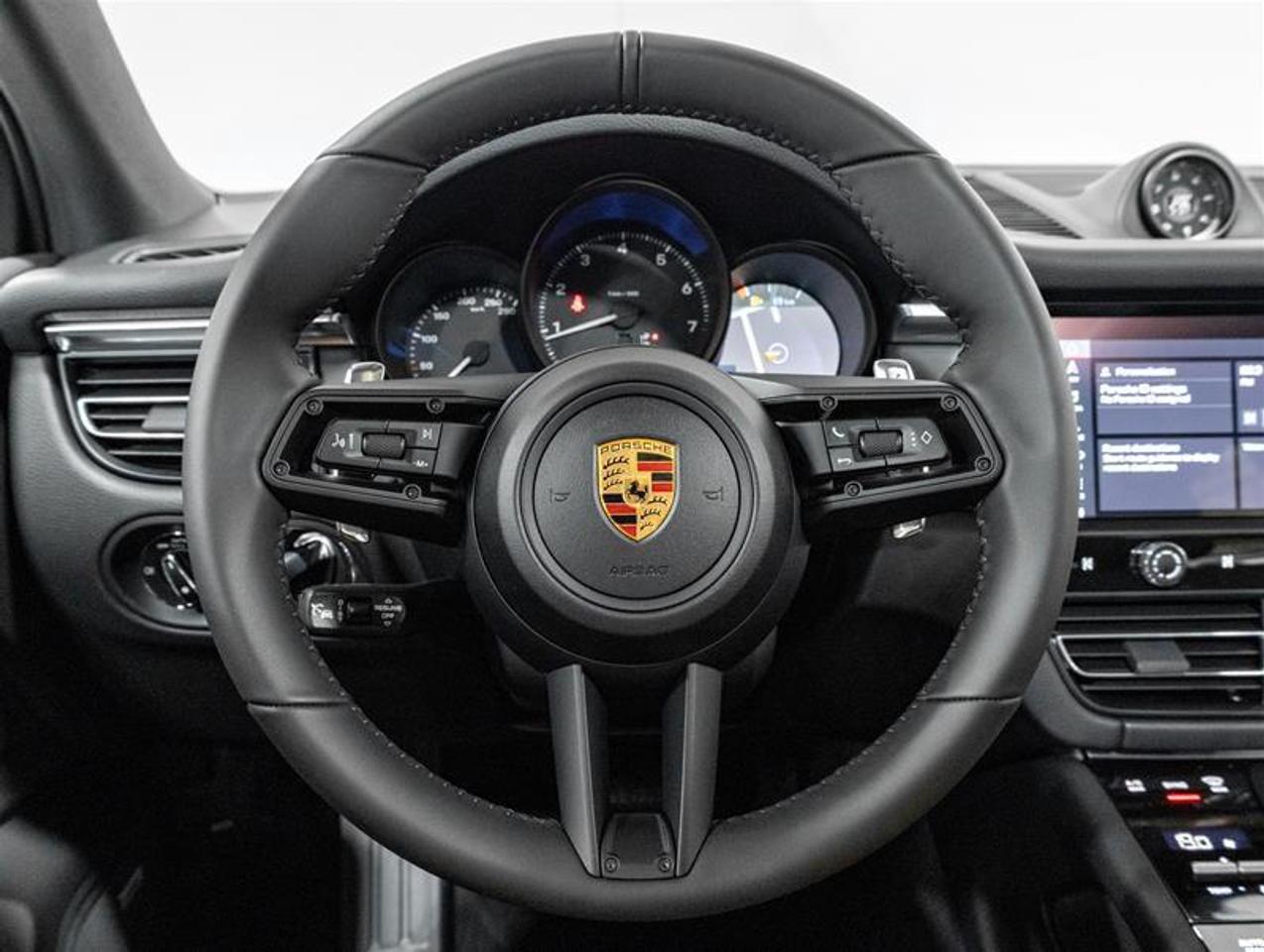 2026 Porsche Macan  Photo