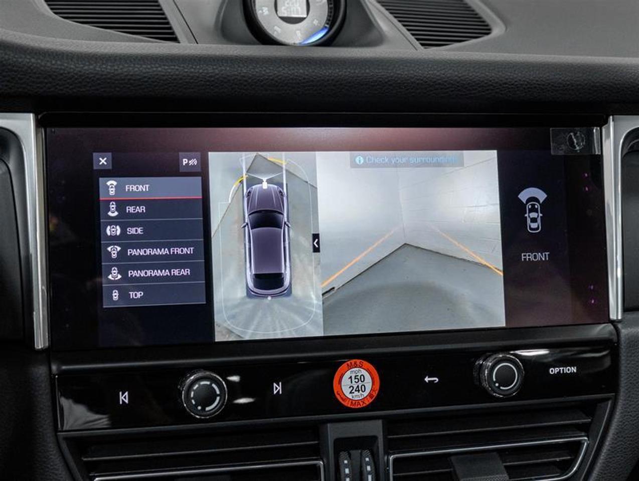2026 Porsche Macan  Photo