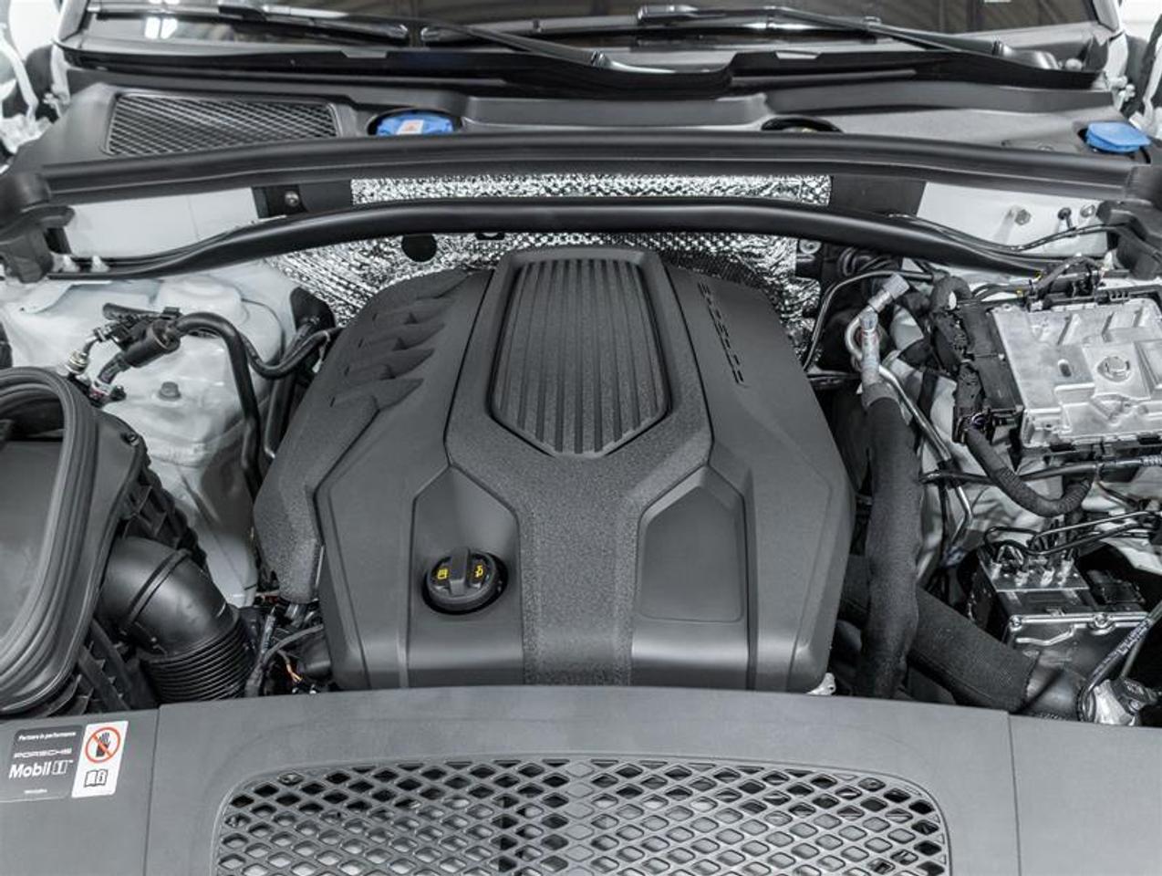 2026 Porsche Macan  Photo