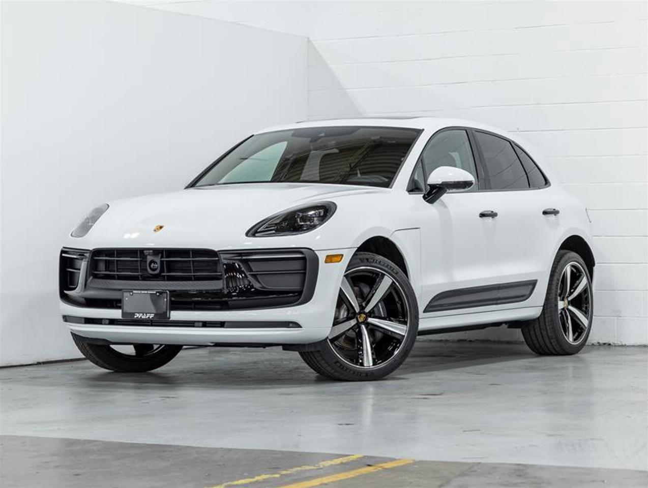 2026 Porsche Macan  Photo0