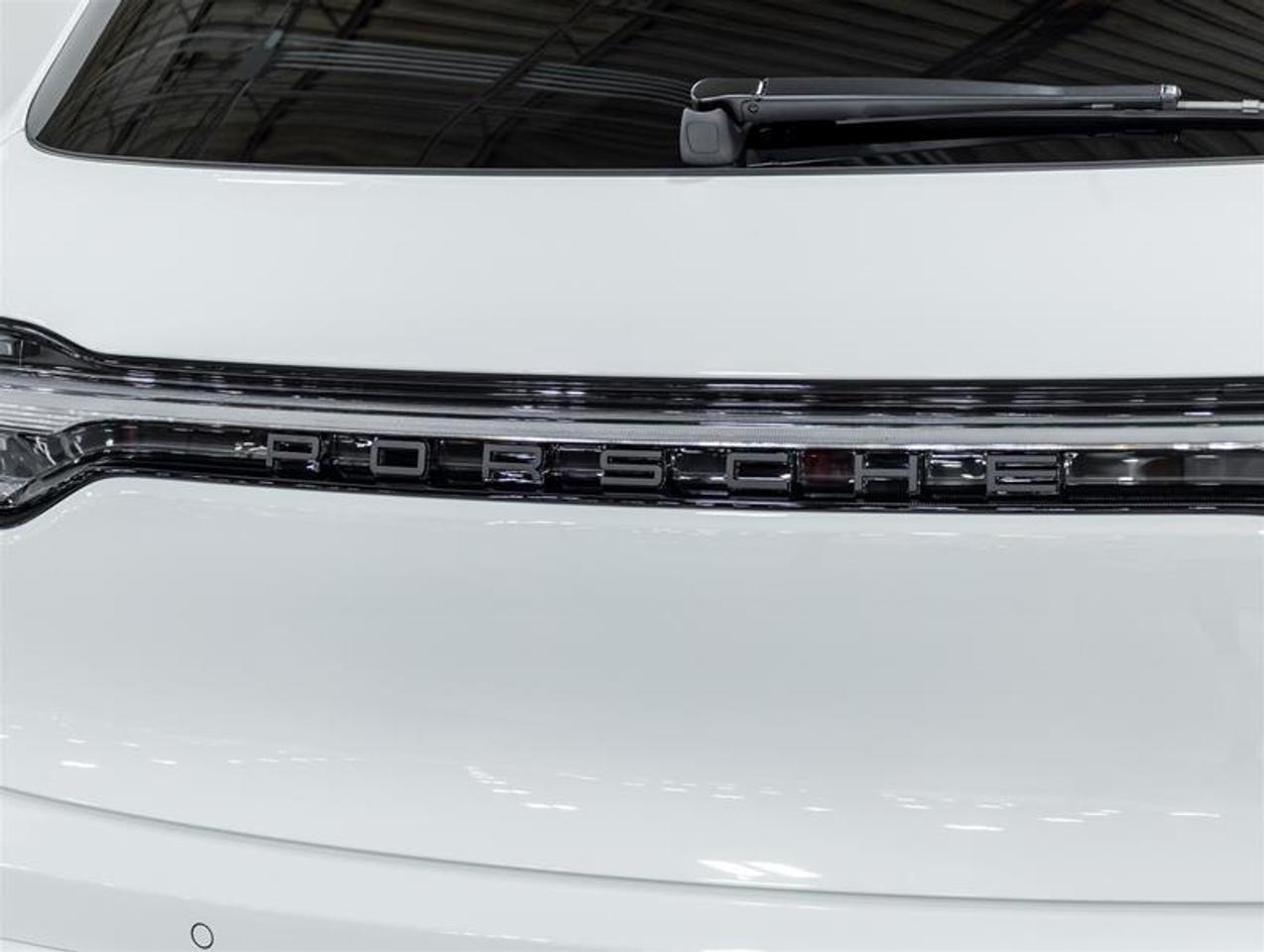 2026 Porsche Macan  Photo