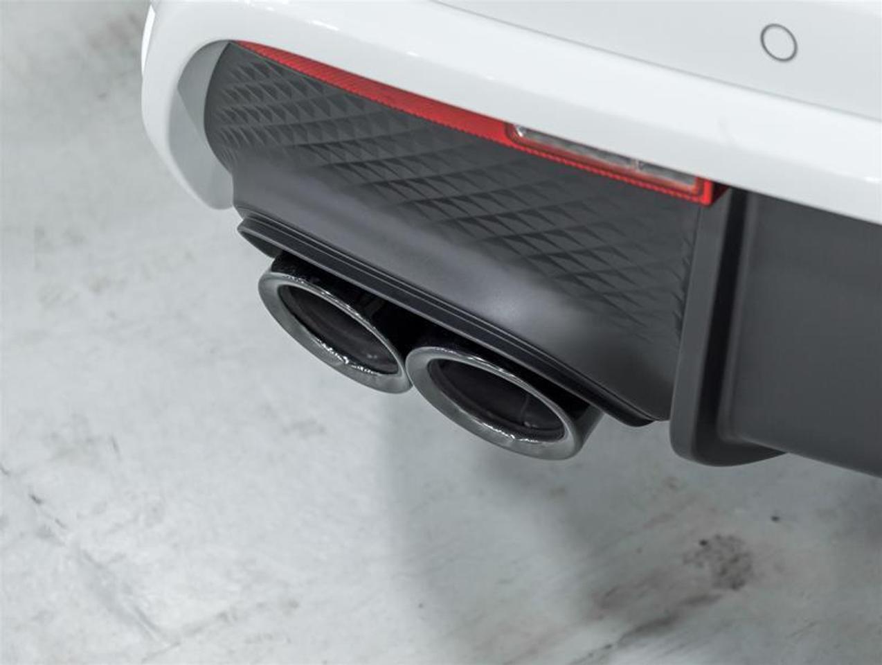 2026 Porsche Macan  Photo