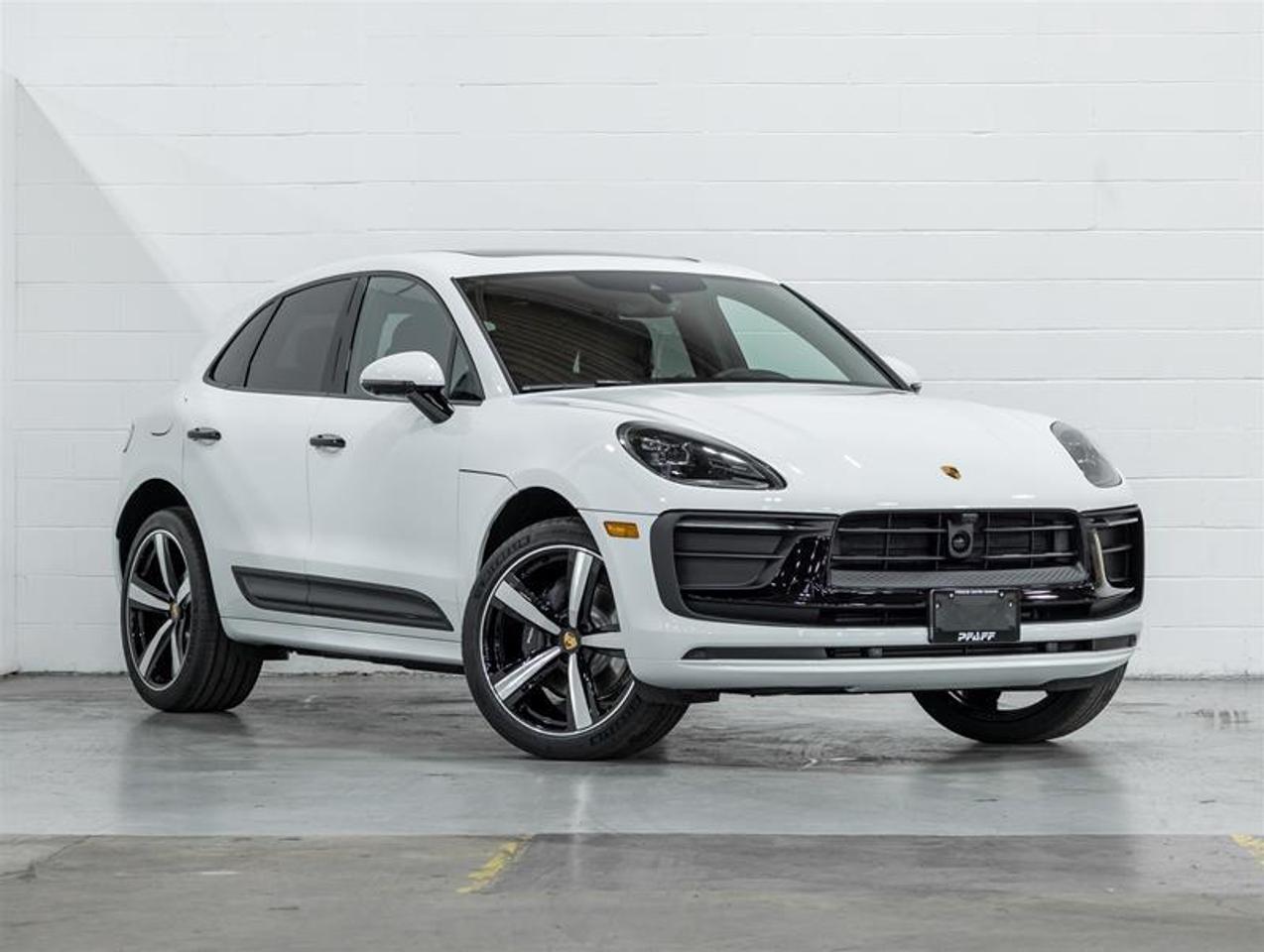 2026 Porsche Macan  Photo