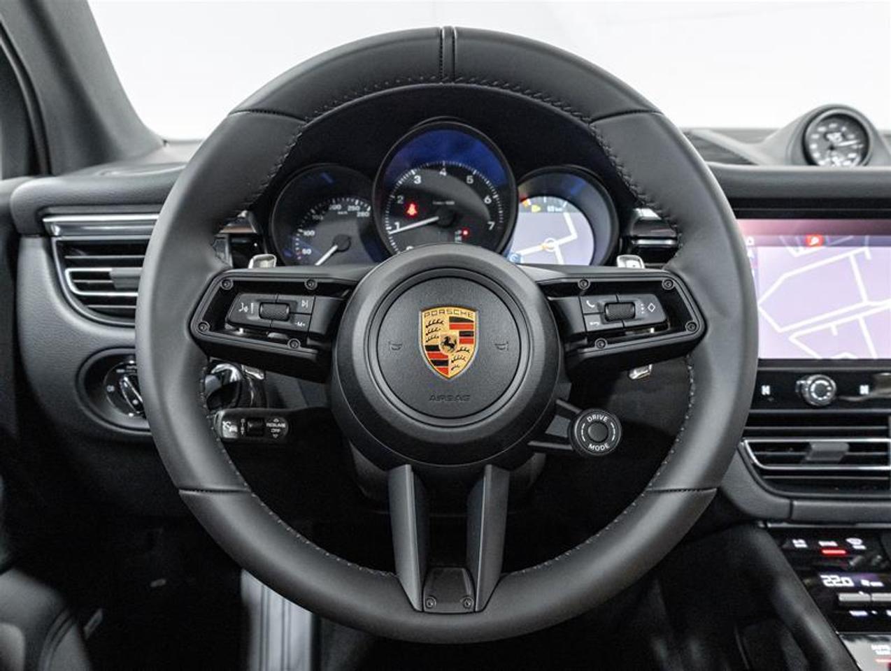 2026 Porsche Macan  Photo