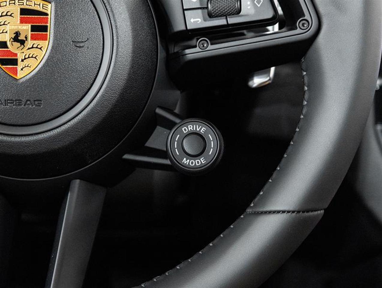 2026 Porsche Macan  Photo
