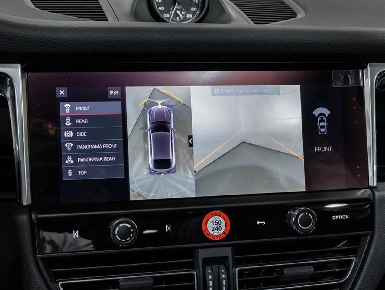 2026 Porsche Macan  Photo