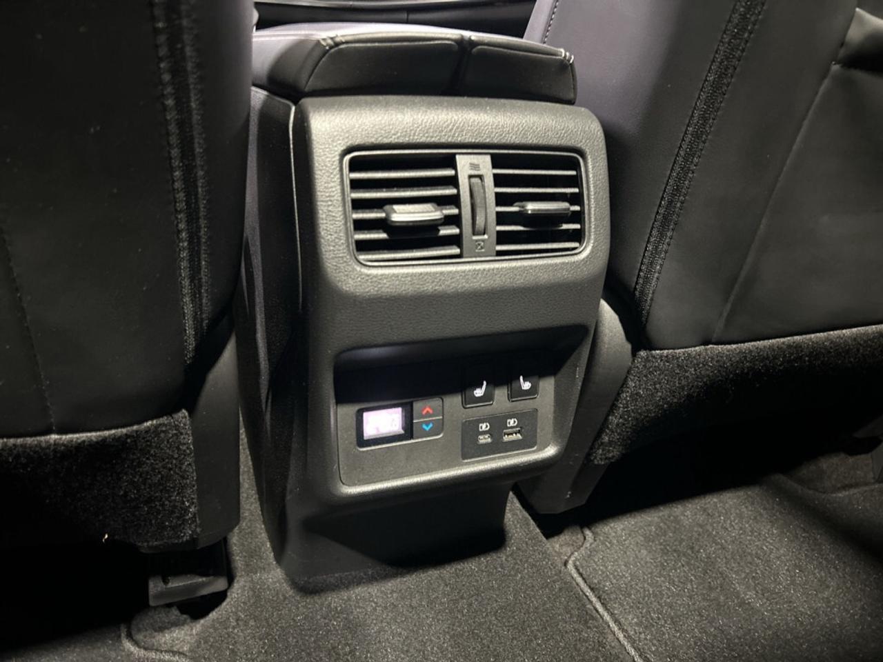 2021 Nissan Rogue Platinum AWD / Drive Assist / NAV / Sunroof / Leat Photo