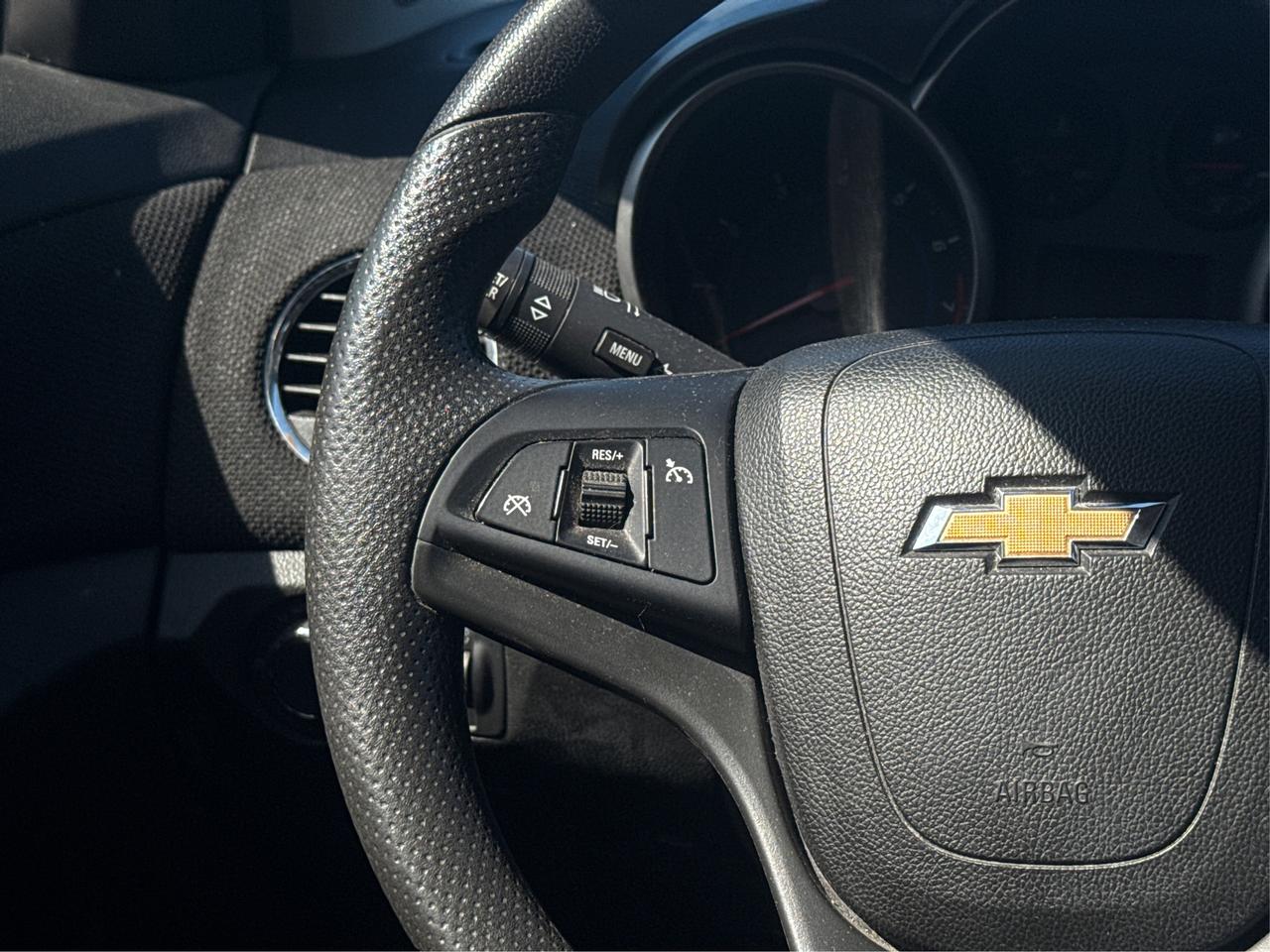 2016 Chevrolet Cruze CERTIFIED CLEAN  LT w-2LT  WE FINANCE ALL CREDIT! Photo