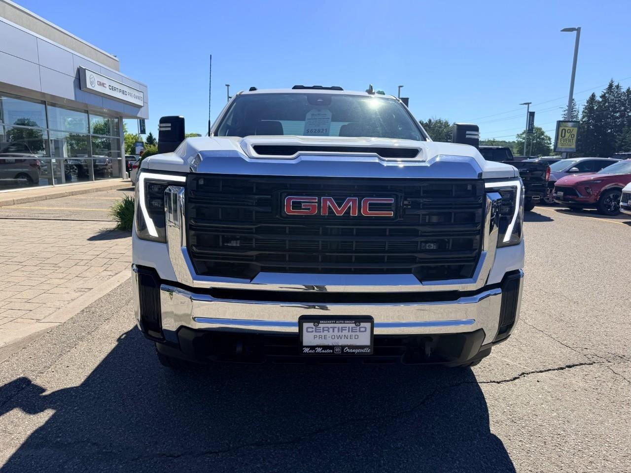 2024 GMC SIERRA 2500HD 4WD Crew Cab 159  Pro Photo