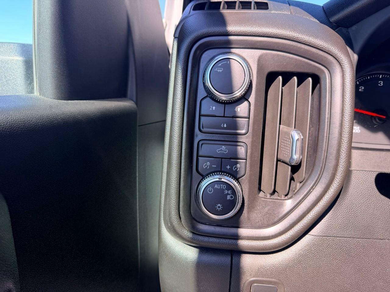 2024 GMC SIERRA 2500HD 4WD Crew Cab 159  Pro Photo