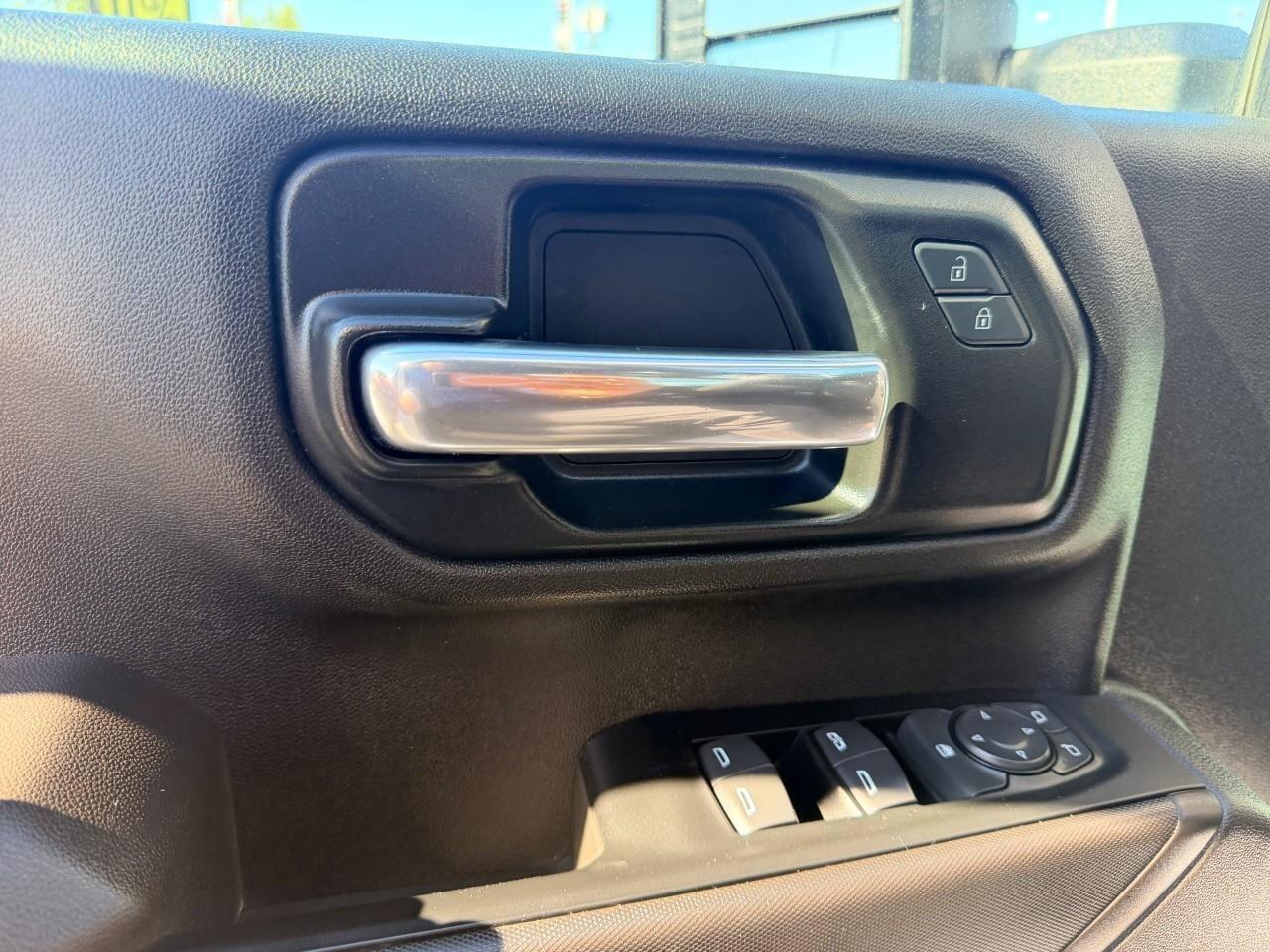 2024 GMC SIERRA 2500HD 4WD Crew Cab 159  Pro Photo