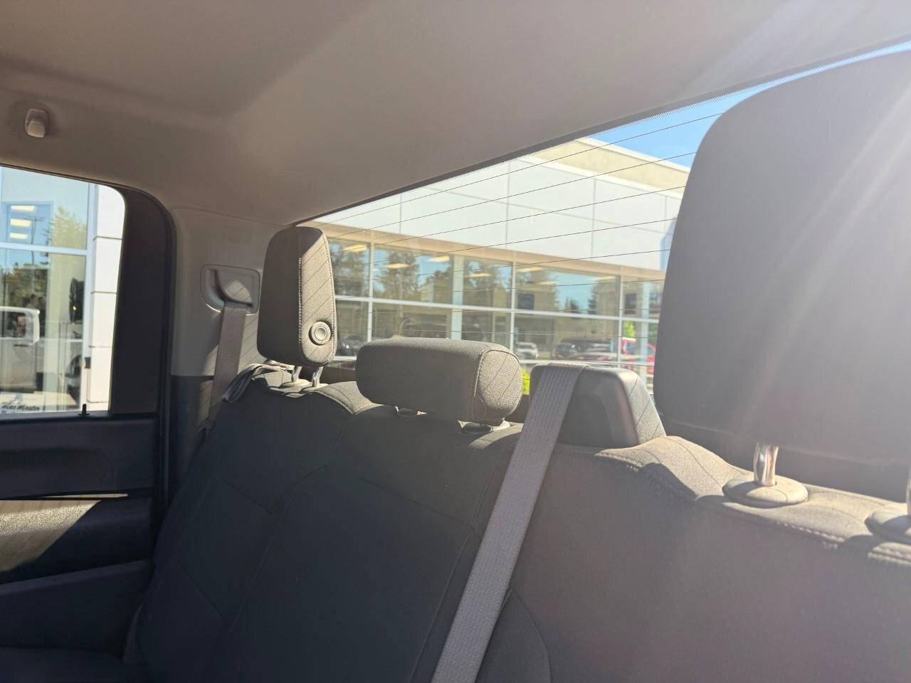 2024 GMC SIERRA 2500HD 4WD Crew Cab 159  Pro Photo