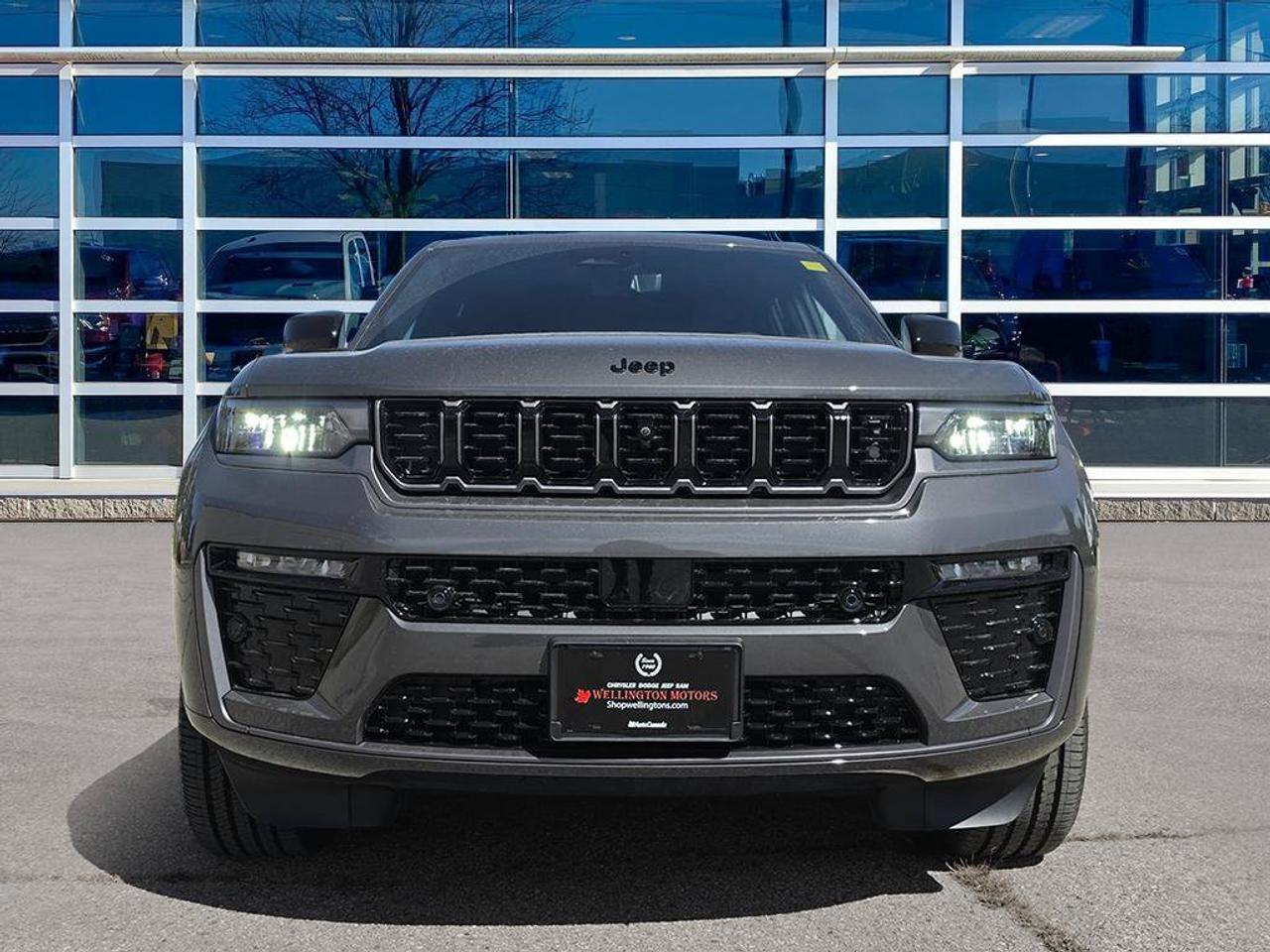 2026 Jeep Grand Cherokee Limited Reserve|HEADS UPDISPLAY|NIGHT VISION|TRAILER TOW GROUP|aLL WEATHER FLOOR MATS Photo