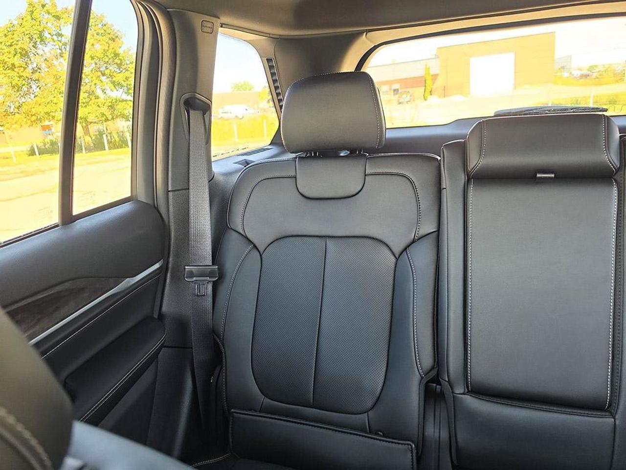 2026 Jeep Grand Cherokee Limited Reserve|HEADS UPDISPLAY|NIGHT VISION|TRAILER TOW GROUP|aLL WEATHER FLOOR MATS Photo