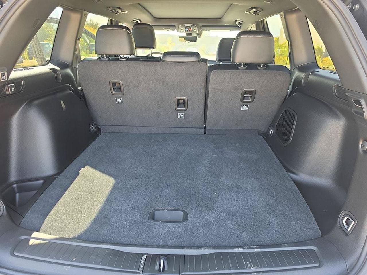 2026 Jeep Grand Cherokee Limited Reserve|HEADS UPDISPLAY|NIGHT VISION|TRAILER TOW GROUP|aLL WEATHER FLOOR MATS Photo