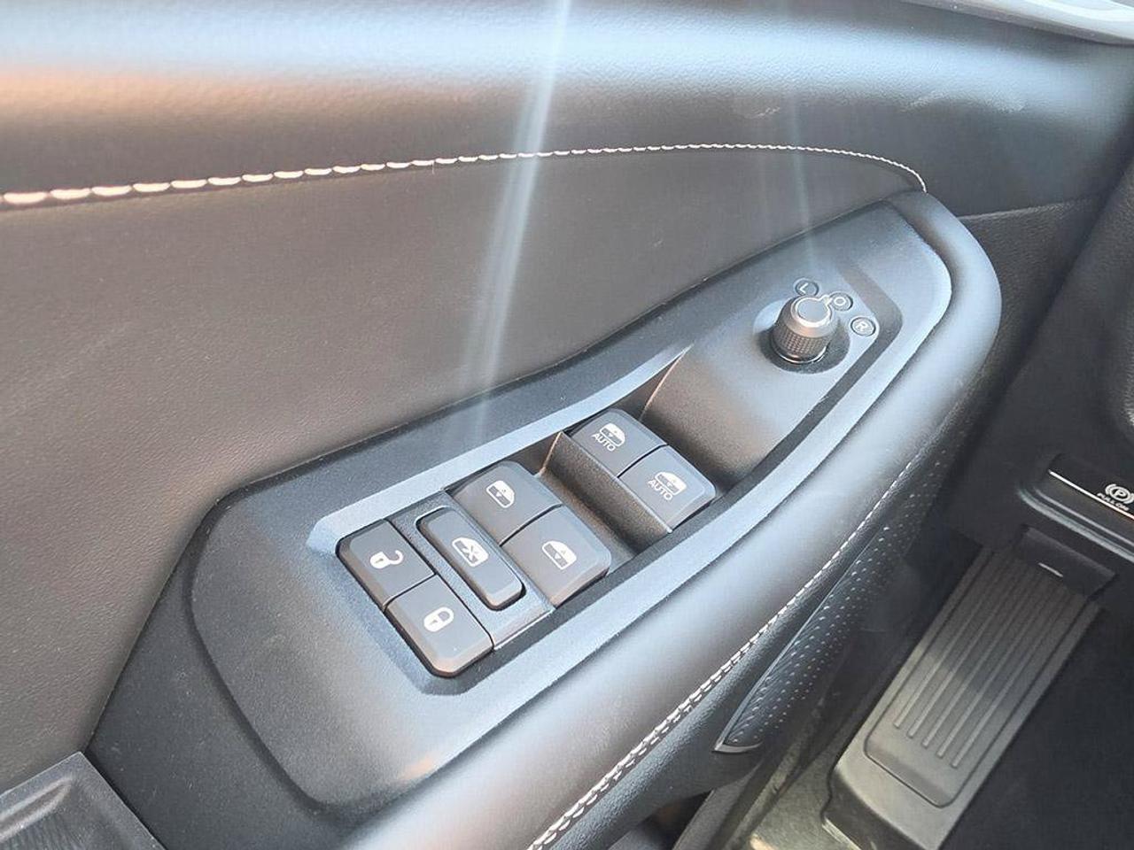 2026 Jeep Grand Cherokee Limited Reserve|HEADS UPDISPLAY|NIGHT VISION|TRAILER TOW GROUP|aLL WEATHER FLOOR MATS Photo