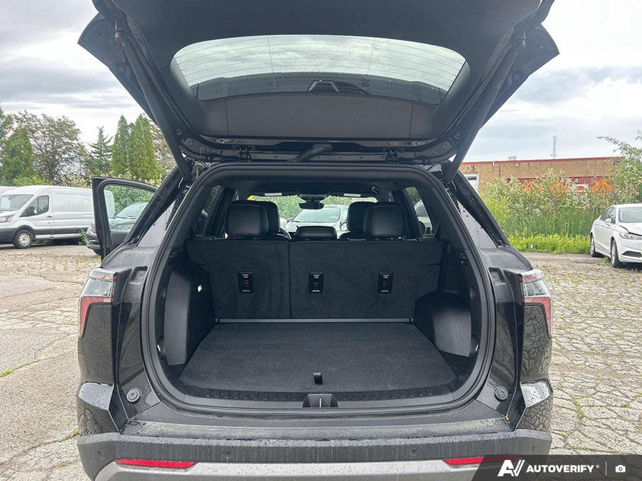 2025 Chevrolet Equinox AWD LT Photo