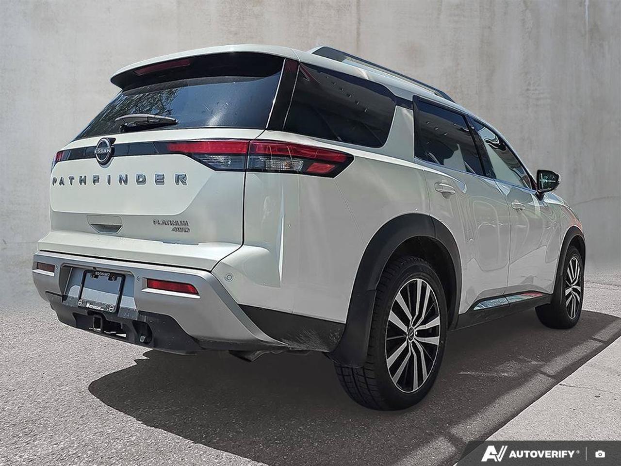 2024 Nissan Pathfinder Platinum | 3RD ROW | 7 PASSENGER | Apple Car Play | Photo
