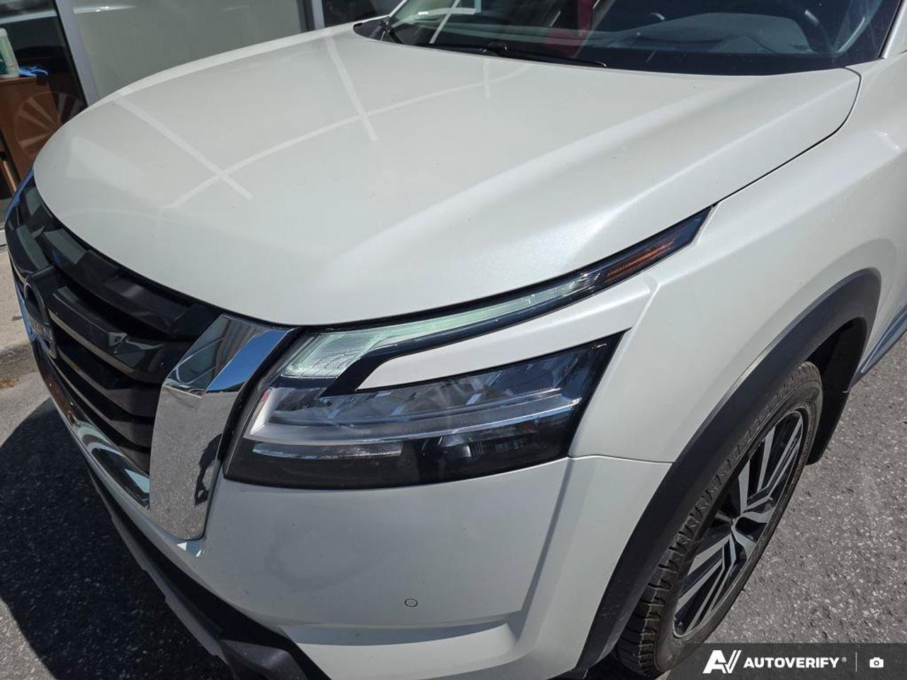 2024 Nissan Pathfinder Platinum | 3RD ROW | 7 PASSENGER | Apple Car Play | Photo