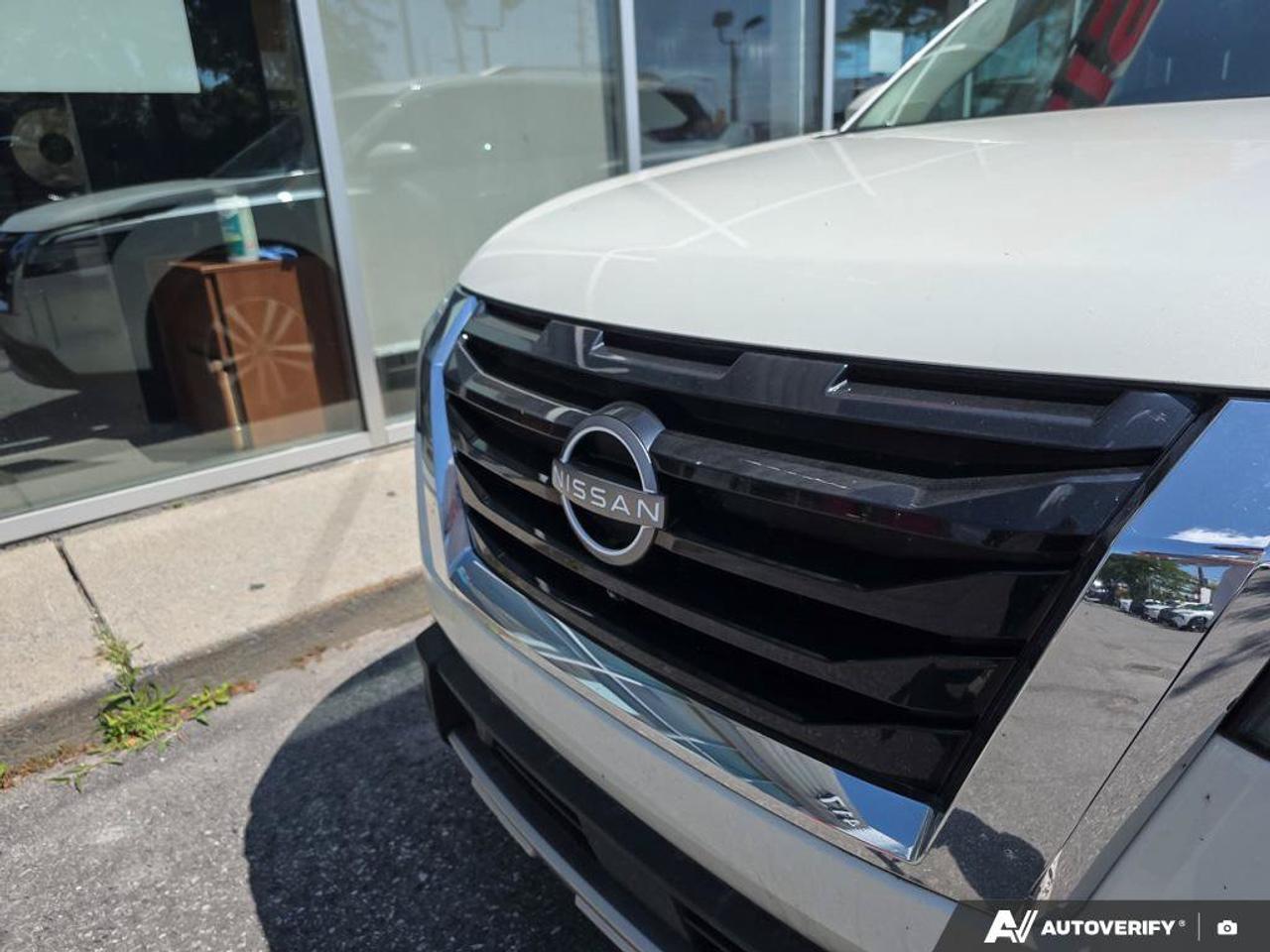 2024 Nissan Pathfinder Platinum | 3RD ROW | 7 PASSENGER | Apple Car Play | Photo