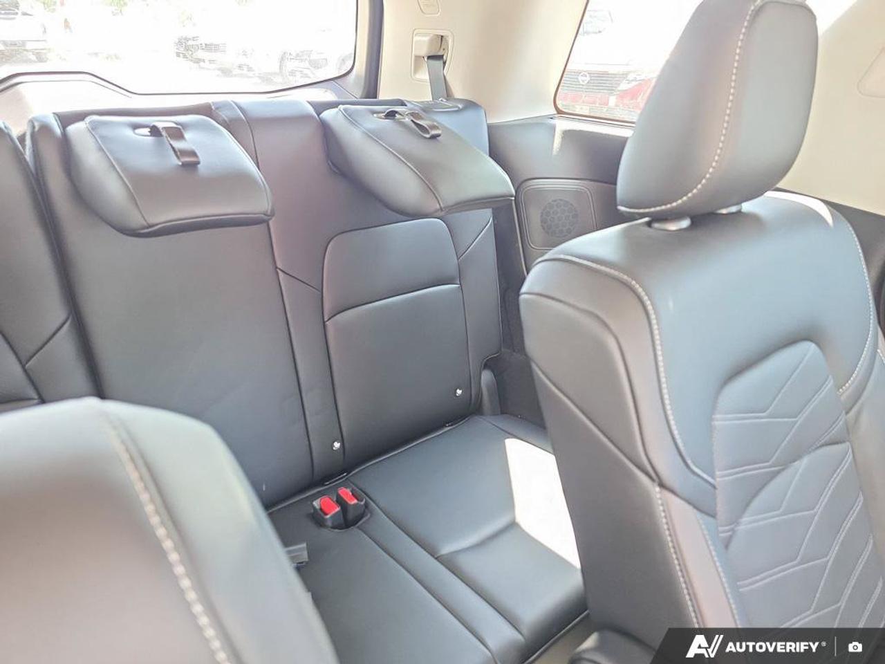 2024 Nissan Pathfinder Platinum | 3RD ROW | 7 PASSENGER | Apple Car Play | Photo