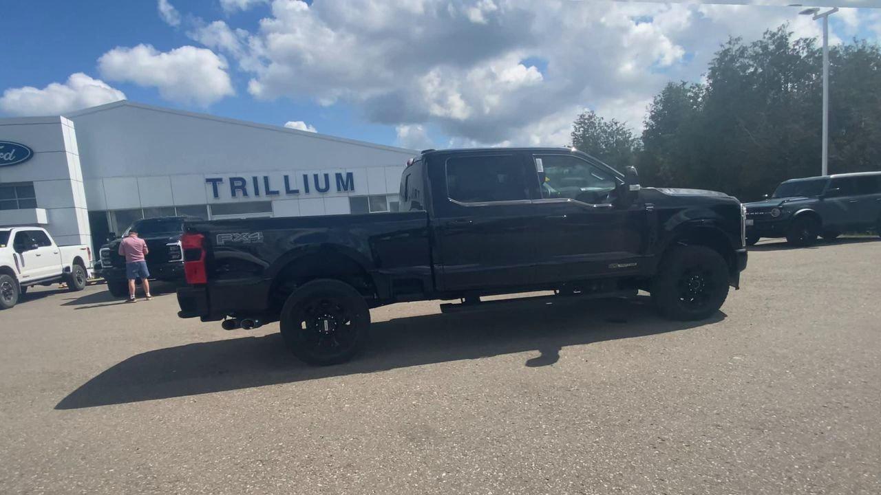 2026 Ford SUPER DUTY F-250 SRW LARIAT Photo