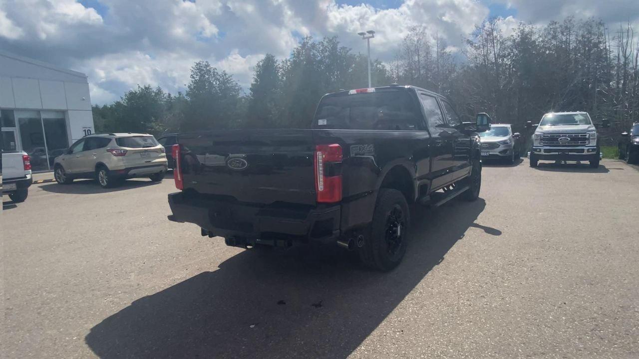 2026 Ford SUPER DUTY F-250 SRW LARIAT Photo