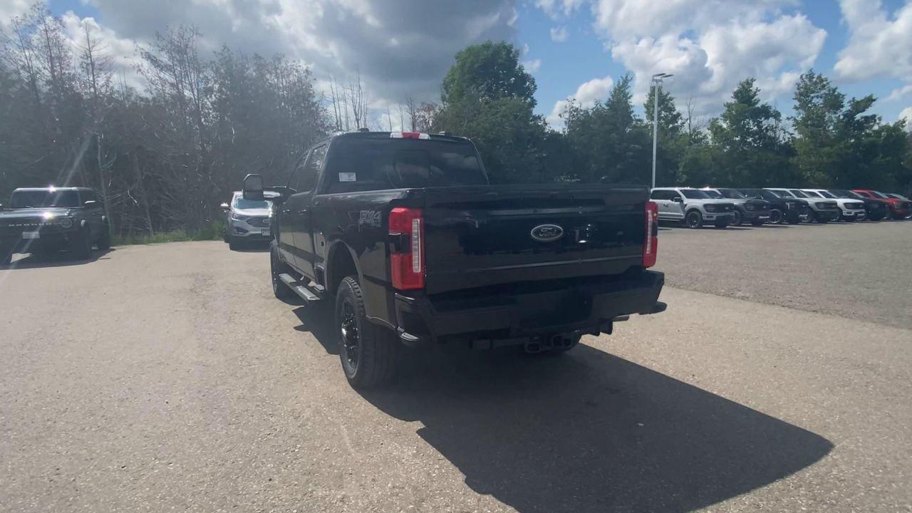 2026 Ford SUPER DUTY F-250 SRW LARIAT Photo