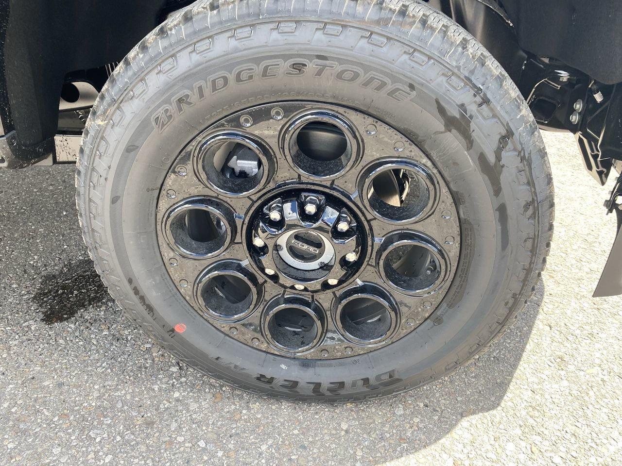 2026 Ford SUPER DUTY F-250 SRW LARIAT Photo