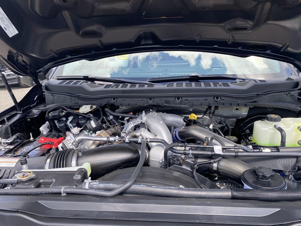 2026 Ford SUPER DUTY F-250 SRW LARIAT Photo