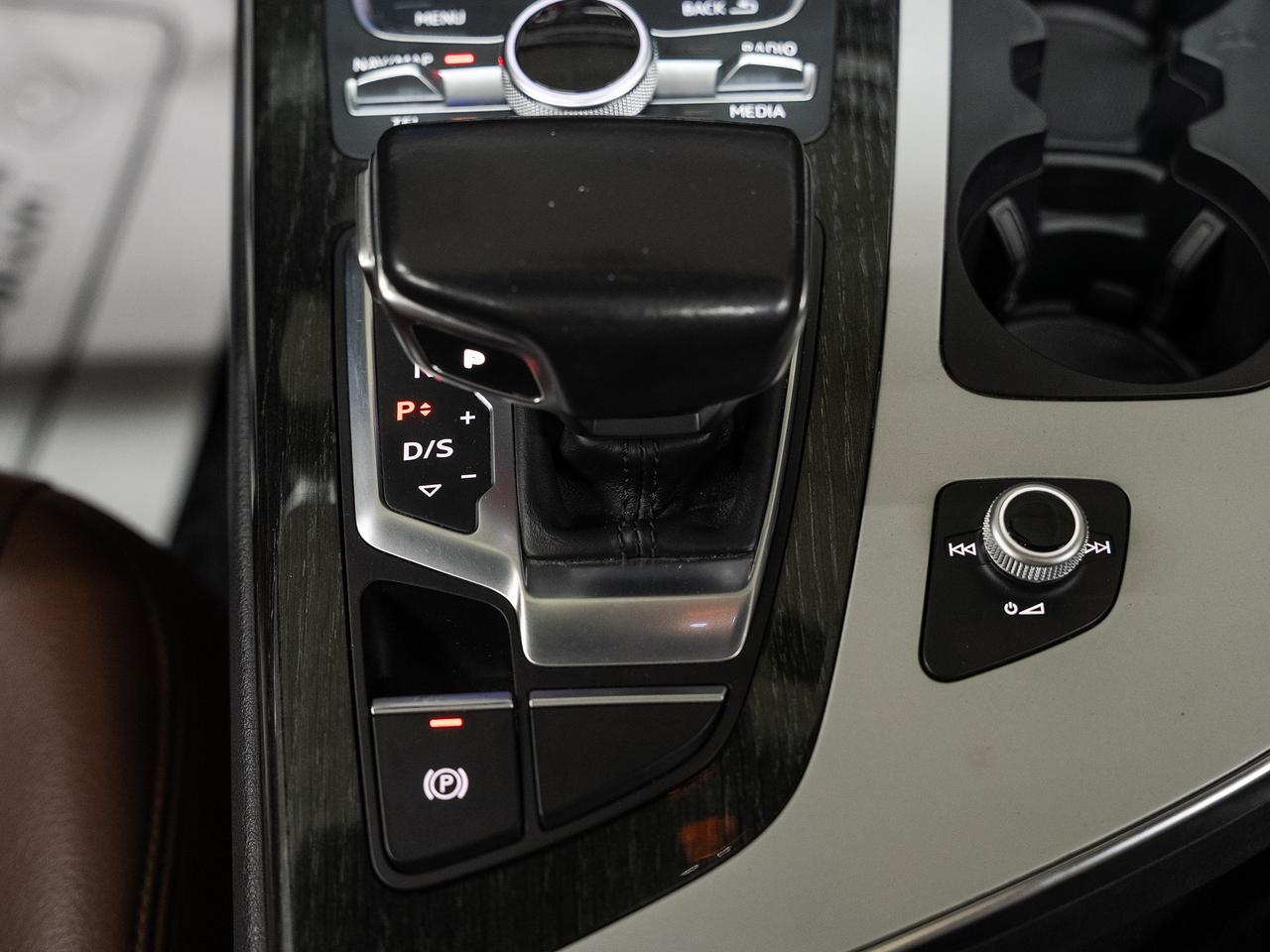 2019 Audi Q7 TECHNIK AWD | Nav | Pano roof | 360 Cam | CarPlay