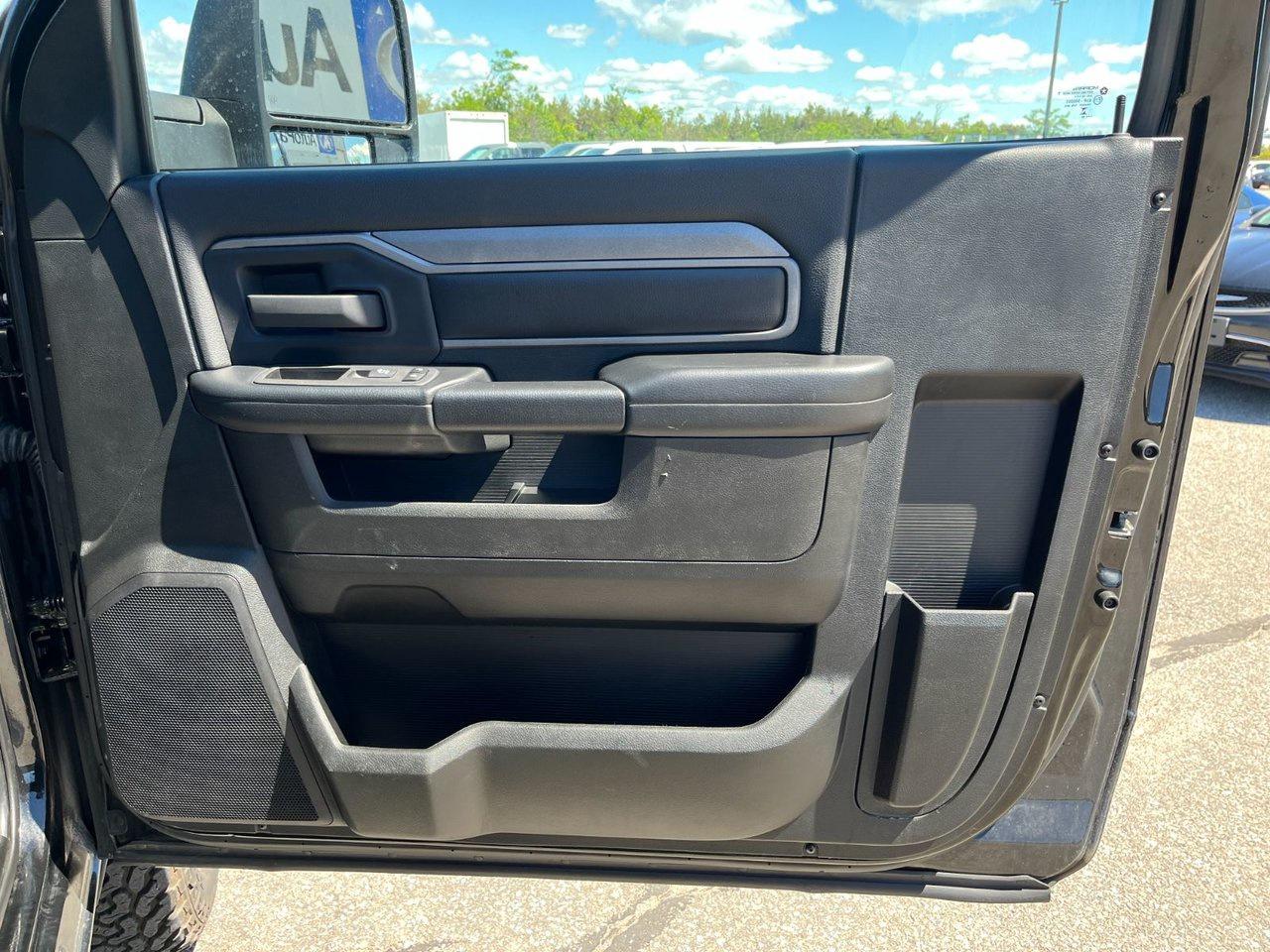 2023 RAM 2500 Tradesman 4x4 Reg Cab 8' Box Photo