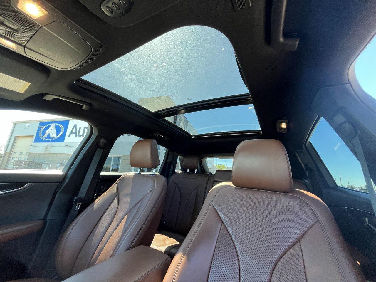 2022 Lincoln Nautilus Reserve AWD Photo