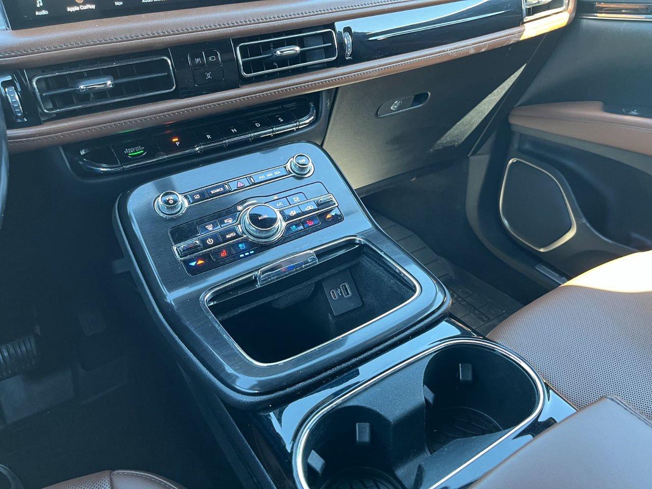 2022 Lincoln Nautilus Reserve AWD Photo